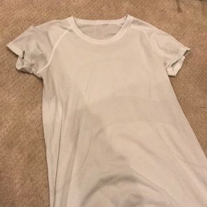 lululemon swiftly tech shirt size 6